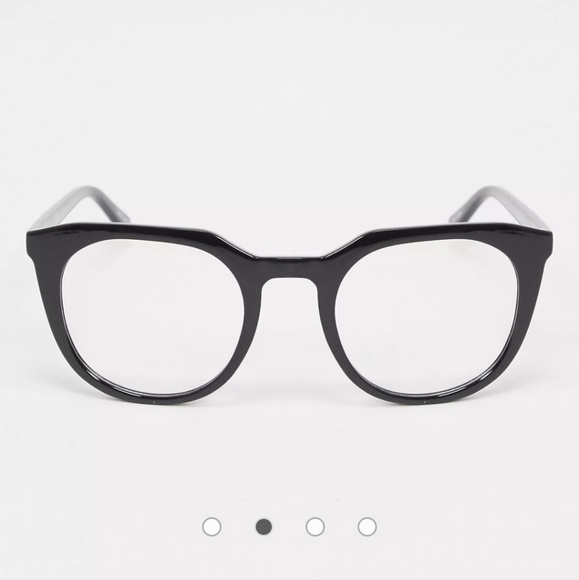 Quay Scrollin unisex blue light glasses in black - Picture 2 of 7